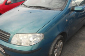 Aile avant droit FIAT PUNTO 2