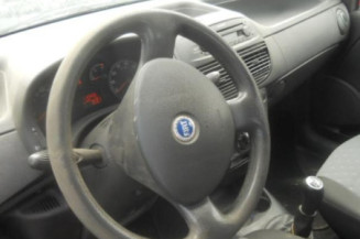 Aile avant droit FIAT PUNTO 2