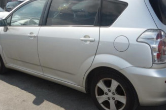 Renfort pare choc arriere (traverse) TOYOTA COROLLA VERSO 2