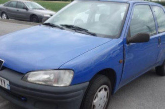 Aile avant droit PEUGEOT 106