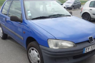 Aile avant droit PEUGEOT 106