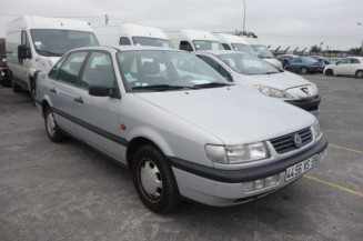 Aile avant droit VOLKSWAGEN PASSAT 3