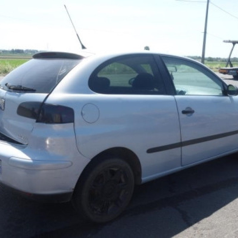 Pare choc arriere SEAT IBIZA 3 Photo n°5