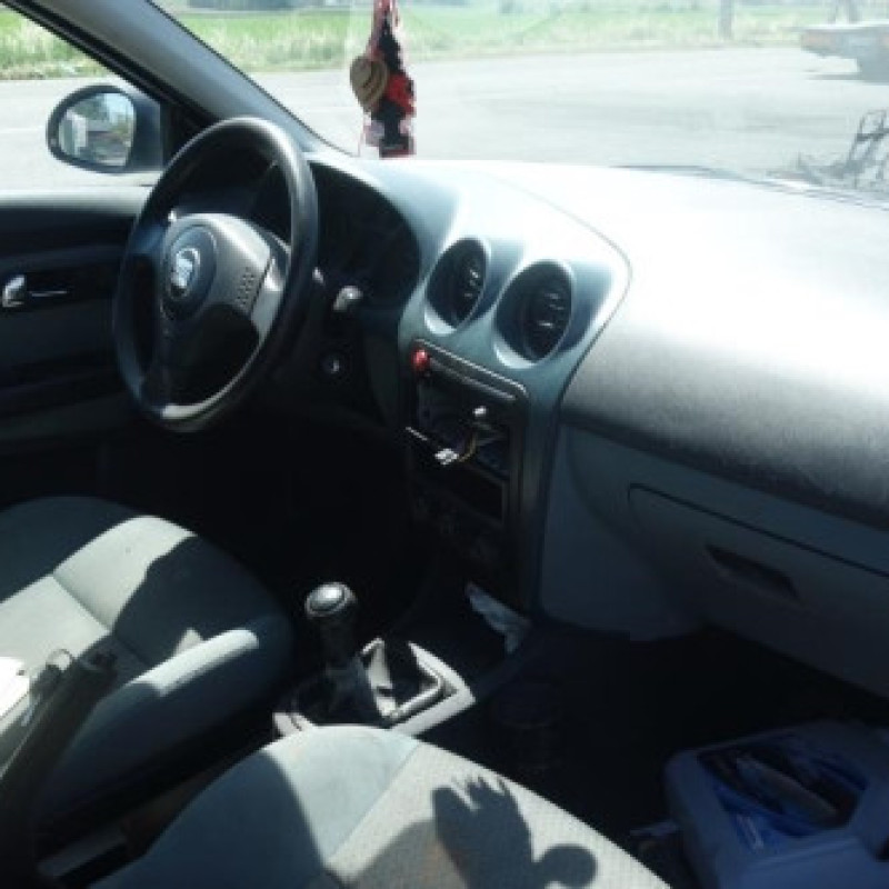 Pare choc arriere SEAT IBIZA 3 Photo n°7