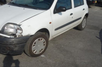 Pare choc arriere RENAULT CLIO 2