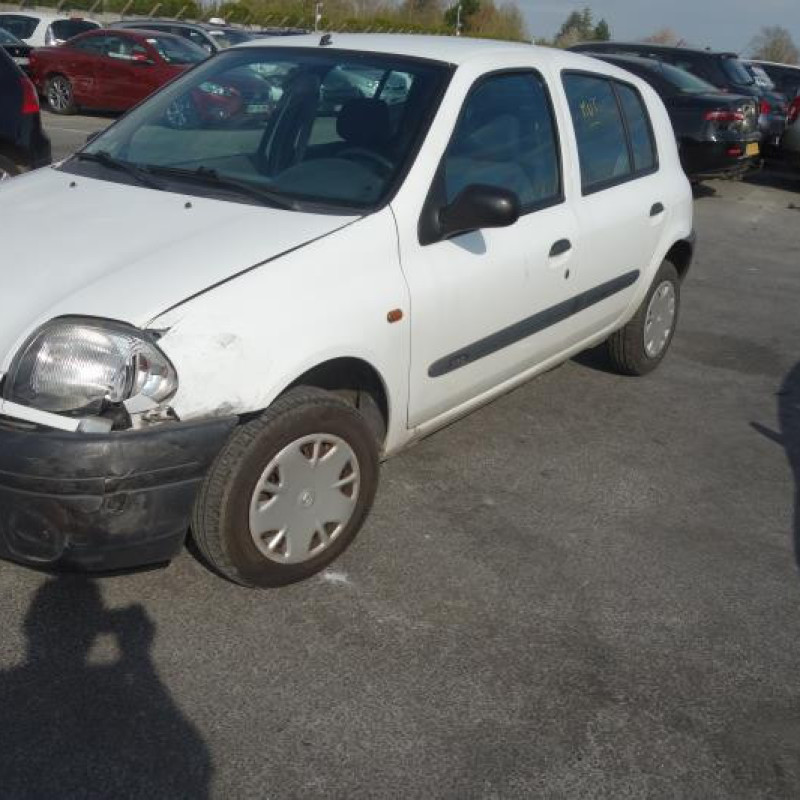 Pare choc arriere RENAULT CLIO 2 Photo n°3