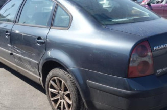 Anti brouillard droit (feux) VOLKSWAGEN PASSAT 4