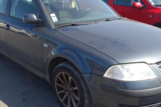 Pare choc arriere VOLKSWAGEN PASSAT 4