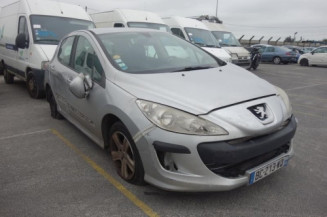 Poignee interieur avant droit PEUGEOT 308 1