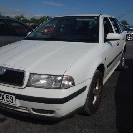 Renfort pare choc arriere (traverse) SKODA OCTAVIA 1