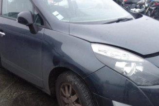 Custode arriere droit RENAULT GRAND SCENIC 3