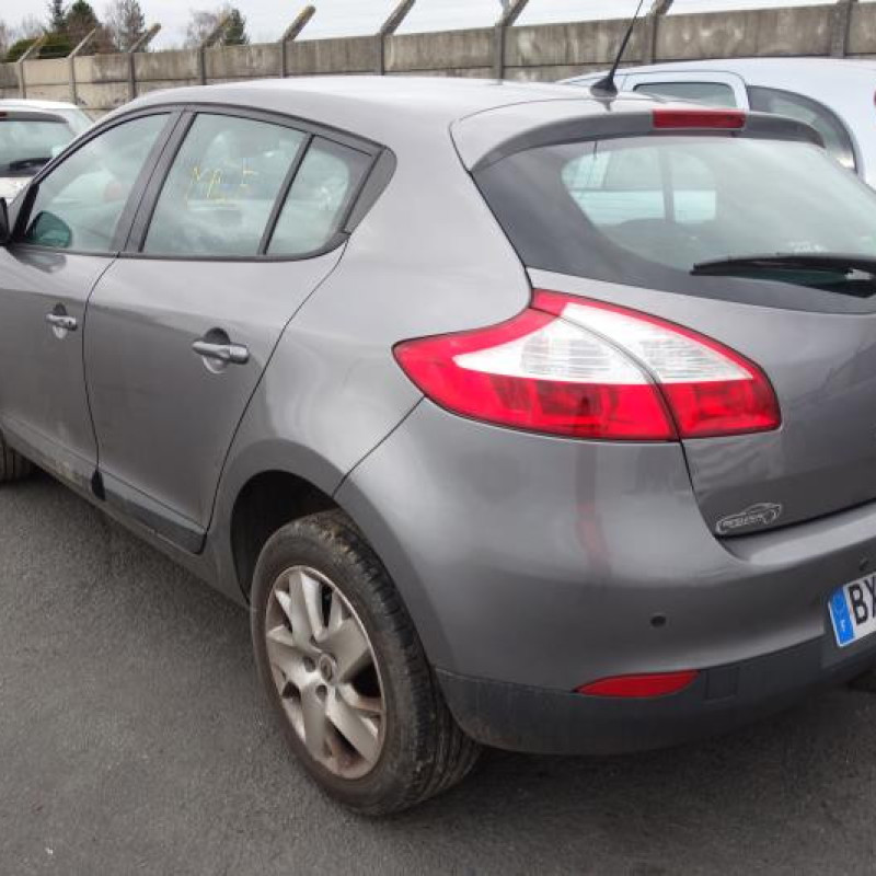 Pompe à carburant RENAULT MEGANE 3 Photo n°7