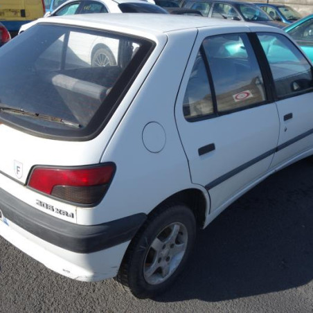 Vitre arriere gauche PEUGEOT 306