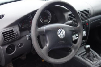 Debitmetre VOLKSWAGEN PASSAT 4