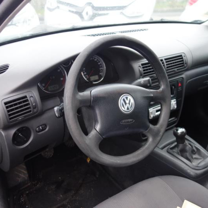 Debitmetre VOLKSWAGEN PASSAT 4 Photo n°8