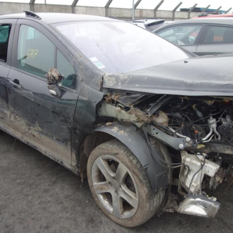 Lunette arriere PEUGEOT 308 1 SW Photo n°3