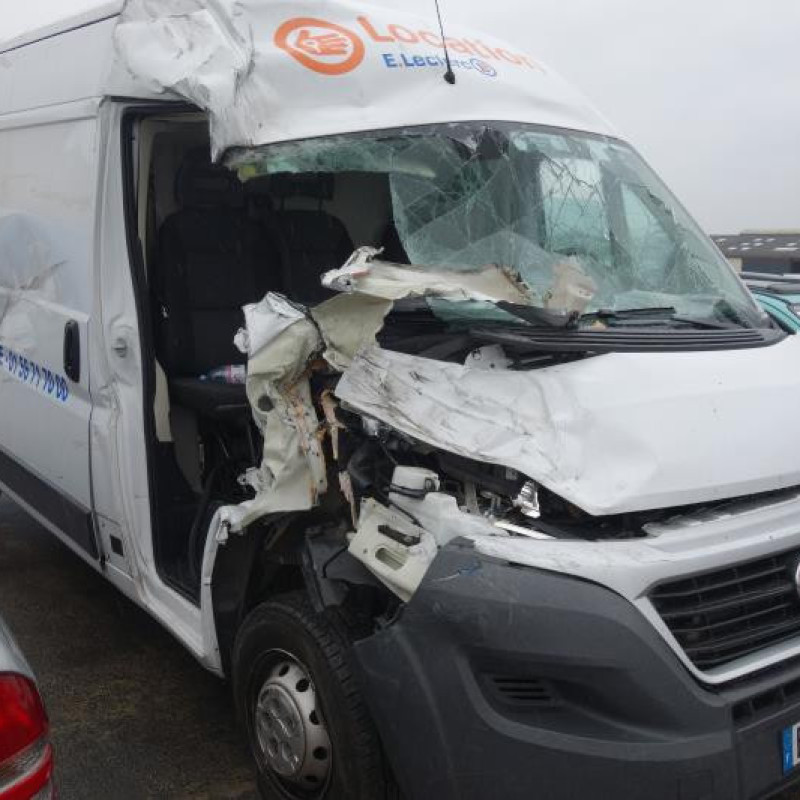 Poignee porte coffre droit FIAT DUCATO 3 Photo n°5