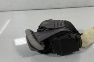 Attache ceinture arriere centrale VOLKSWAGEN GOLF 4