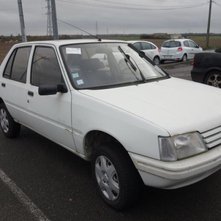 Vitre arriere gauche PEUGEOT 205