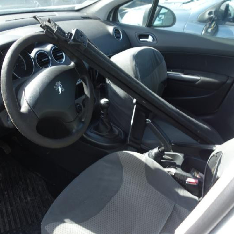 Vitre arriere gauche PEUGEOT 308 1 SW Photo n°6