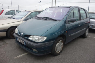 Pare choc arriere RENAULT SCENIC 1