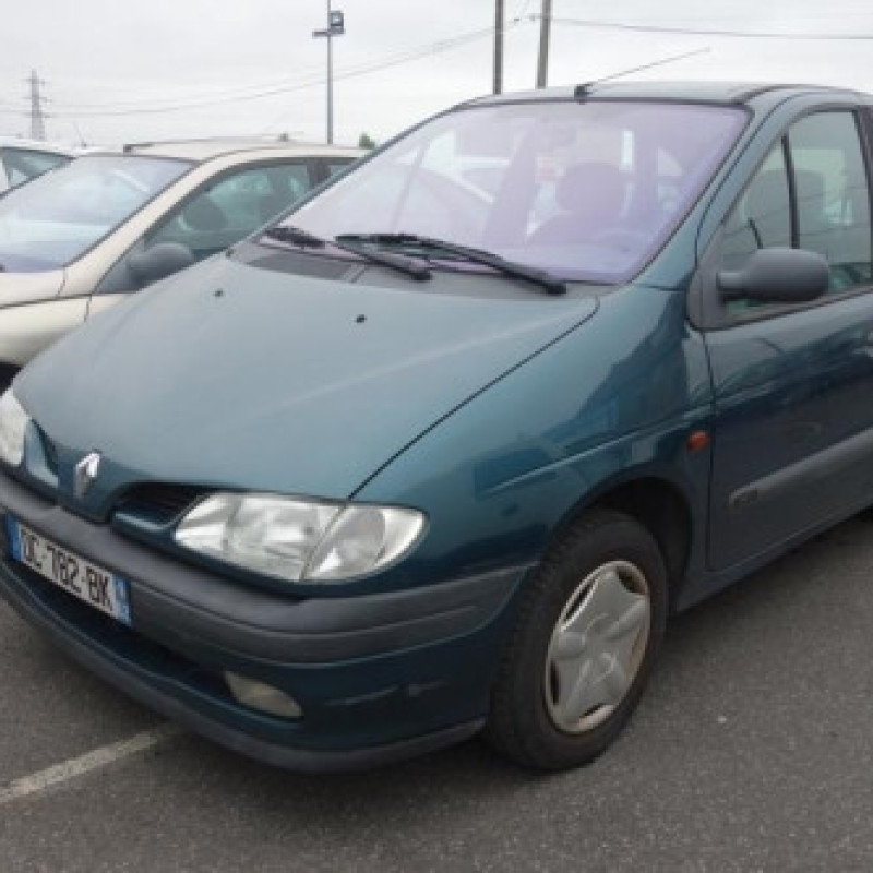 Pare choc arriere RENAULT SCENIC 1 Photo n°3