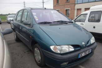 Pare choc arriere RENAULT SCENIC 1