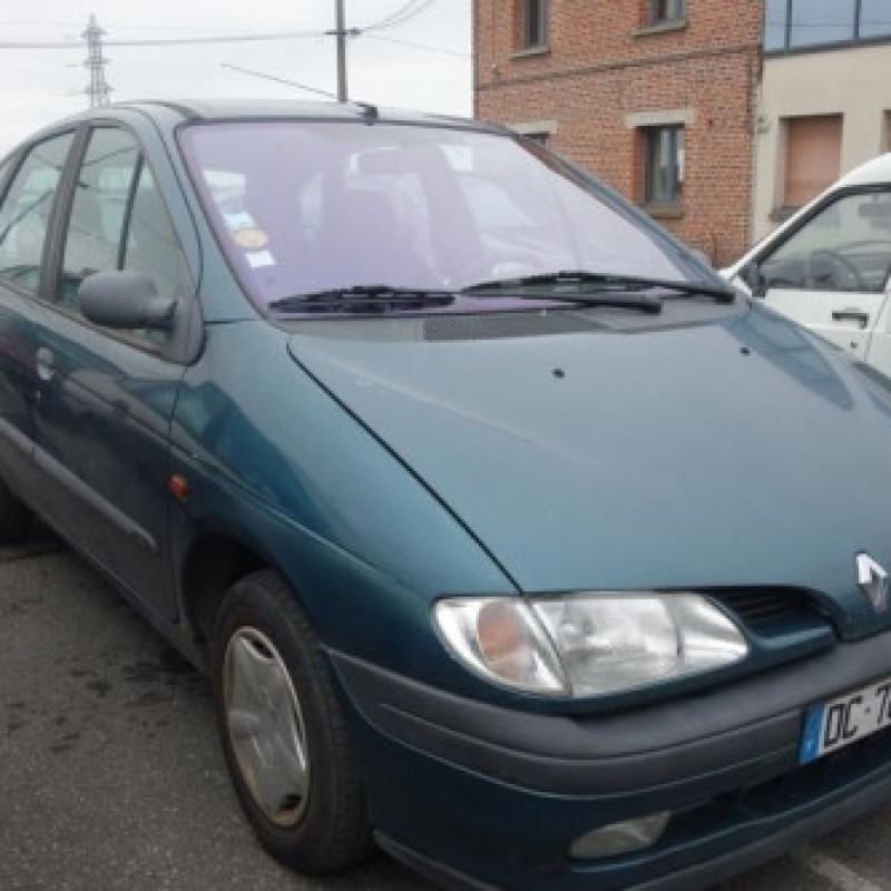 Pare choc arriere RENAULT SCENIC 1 Photo n°4