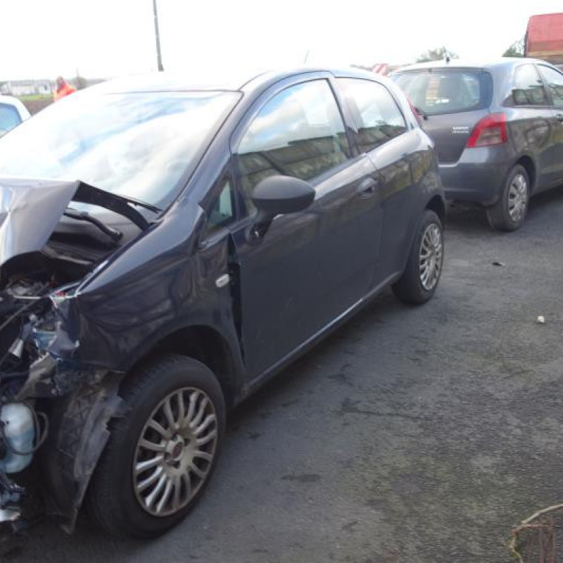 Custode arriere gauche FIAT GRANDE PUNTO Photo n°5