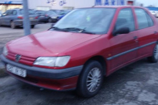 Pare choc arriere PEUGEOT 306