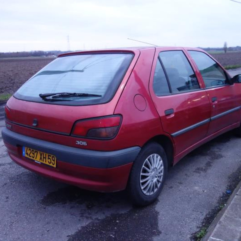 Pare choc arriere PEUGEOT 306 Photo n°6