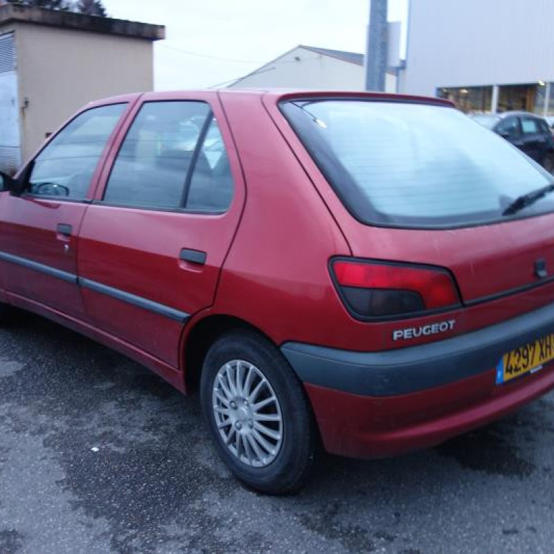 Pare choc arriere PEUGEOT 306 Photo n°7