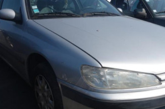 Vitre arriere droit PEUGEOT 406