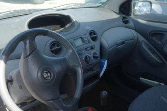 Calandre TOYOTA YARIS 1