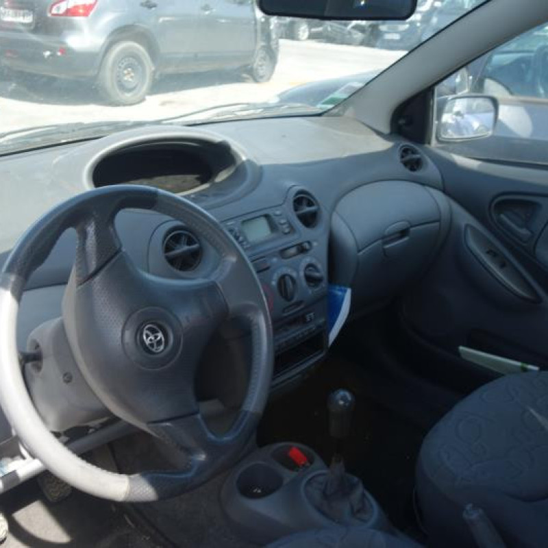 Calandre TOYOTA YARIS 1 Photo n°6