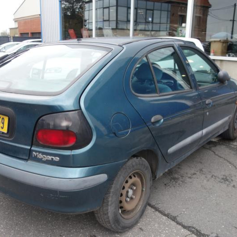 Calandre RENAULT MEGANE Photo n°4