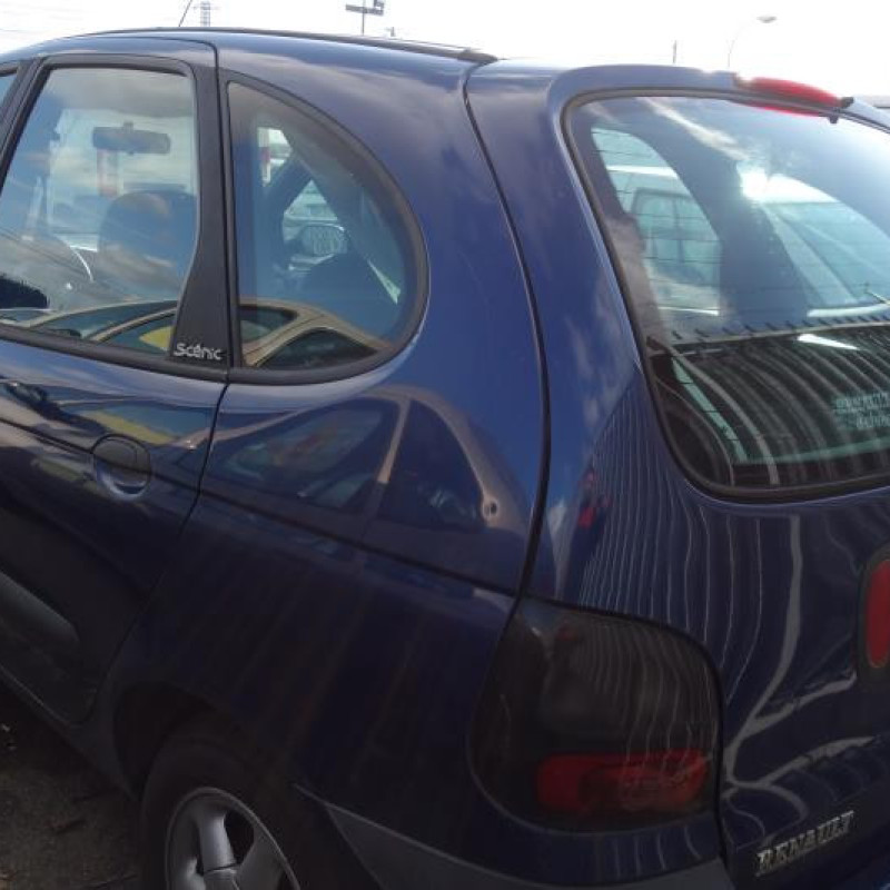 Vitre arriere gauche RENAULT SCENIC 1 Photo n°4