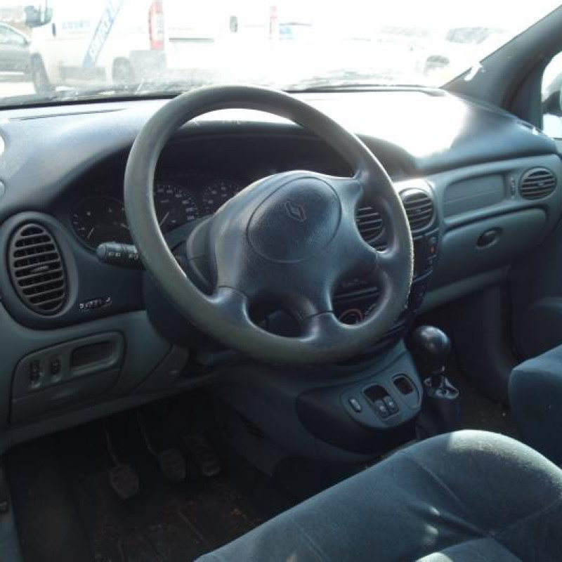 Vitre arriere gauche RENAULT SCENIC 1 Photo n°5