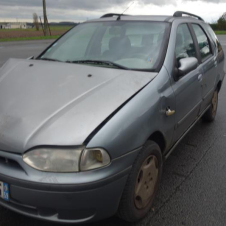 Vitre arriere droit FIAT PALIO Photo n°1