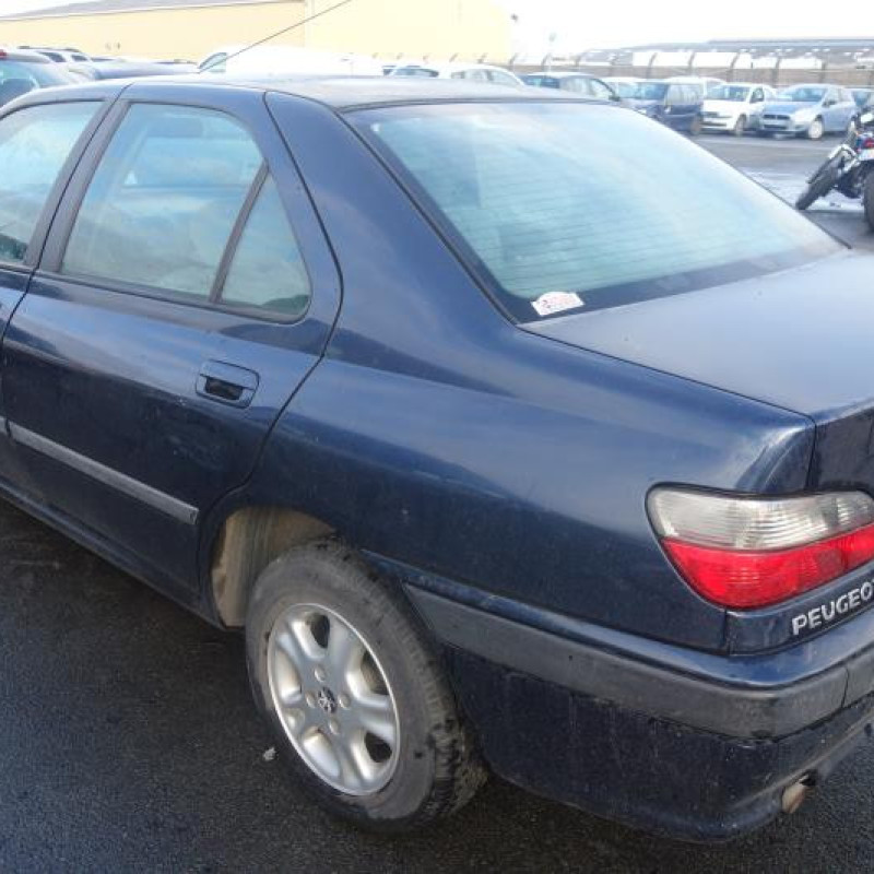 Vitre arriere droit PEUGEOT 406 Photo n°4