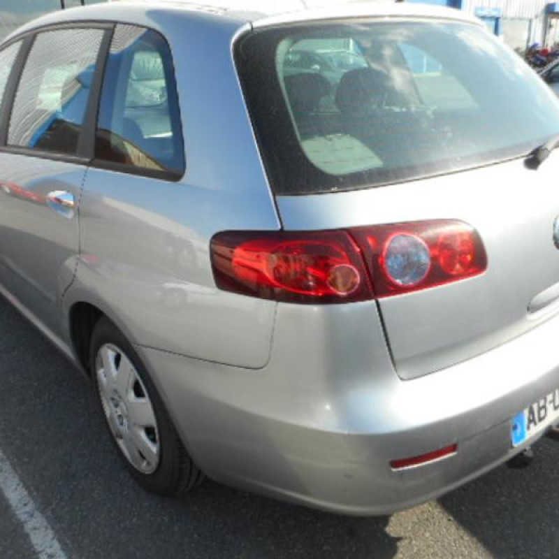 Plage arriere FIAT CROMA 2 Photo n°4