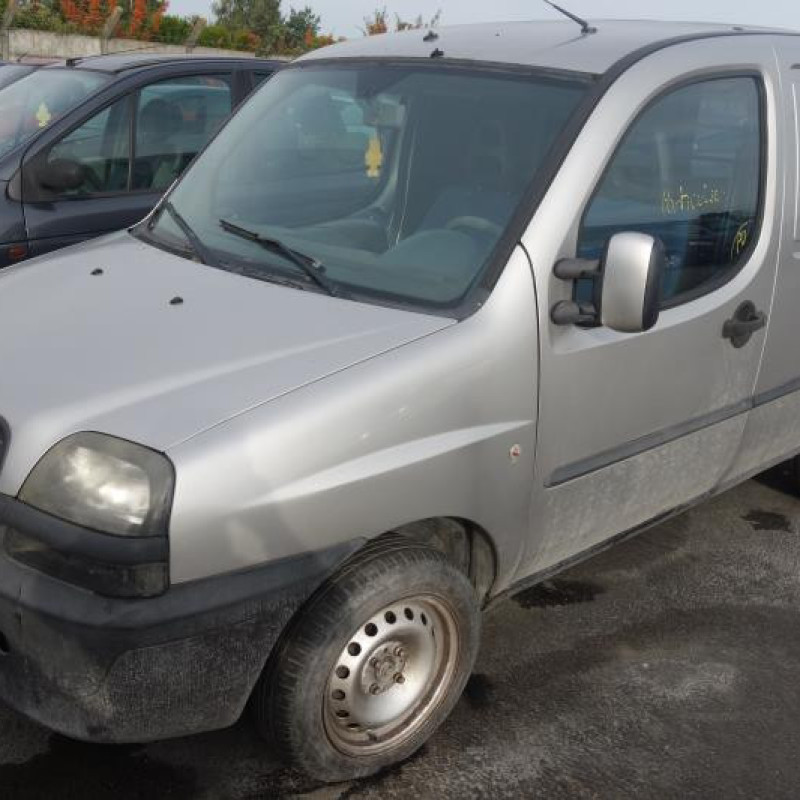 Fermeture de capot FIAT DOBLO 1 Photo n°4