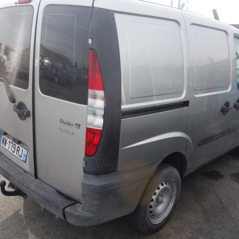 Fermeture de capot FIAT DOBLO 1 Photo n°6