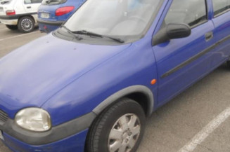 Vitre arriere droit OPEL CORSA B Photo n°1