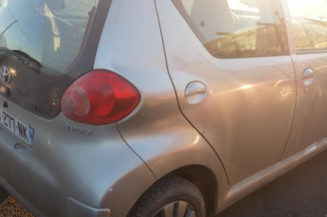 Pompe lave glace avant TOYOTA AYGO 1