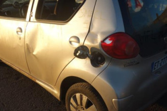 Pompe lave glace avant TOYOTA AYGO 1