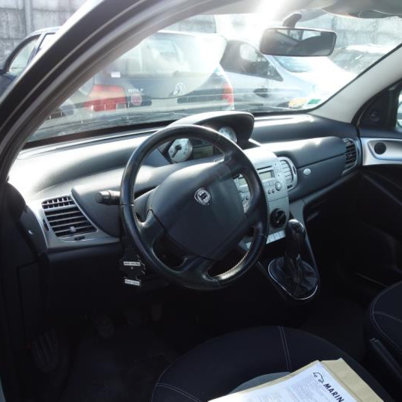 Vitre avant droit LANCIA YPSILON 4 Photo n°5