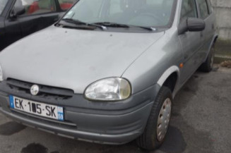 Aile avant droit OPEL CORSA B