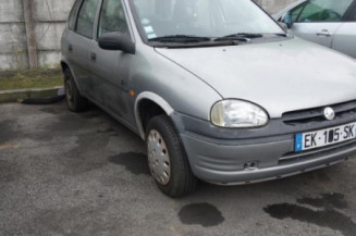 Aile avant droit OPEL CORSA B