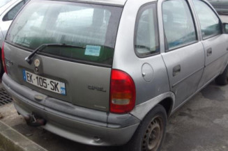 Aile avant droit OPEL CORSA B